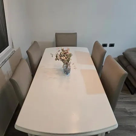 Chic Pazari I Ri New Bazaar Apartmán Tirana